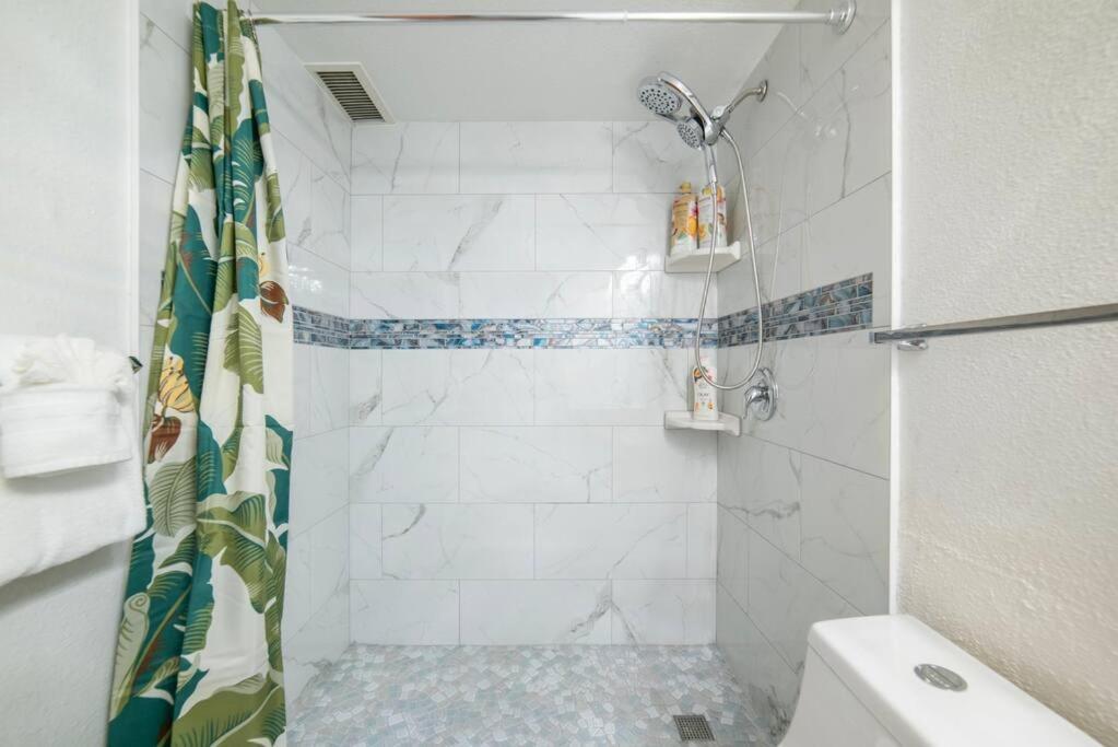 Stunning Maui Direct Ocean Front On The Beach, Walk To Beach From Condo, Watch Turtles, Whales, Ac In All Rooms Ocean View Pool And Spa Wailuku Luaran gambar